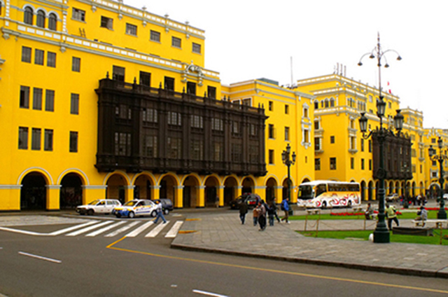 Av. San Juan Nº 238 -Urb.La Libertad- San Luis - Lima </br>Telf. 01-3245673</br>RPM:*248859</br>Email: sanluis@chavinexpress.com.pe